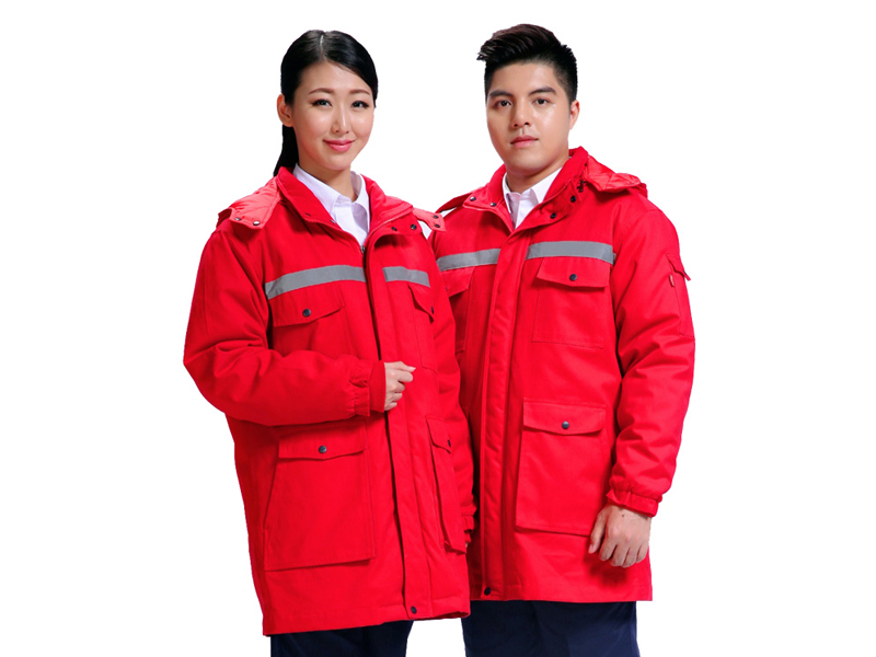 http://m.getiotropium.com 紅色工作服沖鋒衣展示
